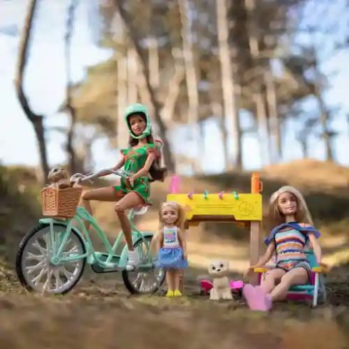 Mattel Barbie és Chelsea biciklis kiránduláson