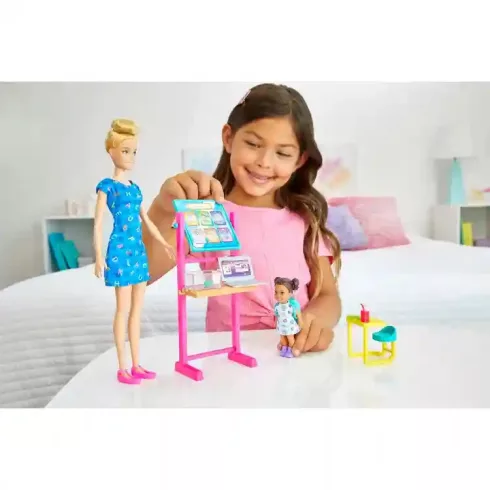 Mattel Barbie óvónő baba kisgyerekkel