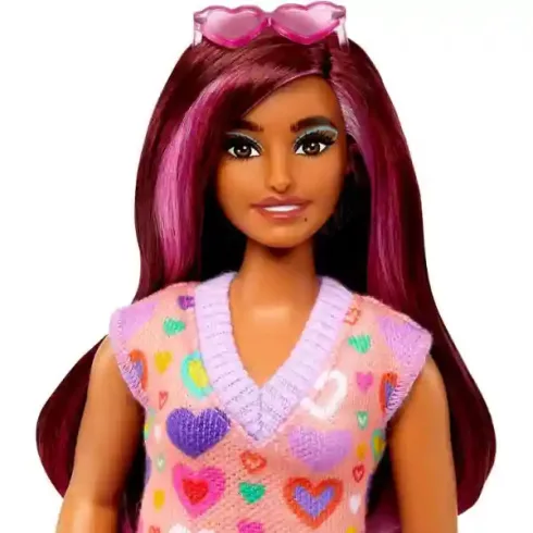Mattel Barbie baba szívmintás pulóver ruhában