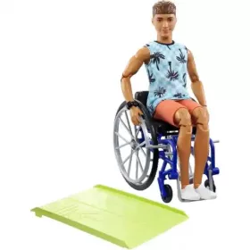   Mattel Barbie kerekesszékes, hajlékony Ken fiú baba rámpával
