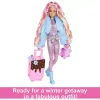 Mattel Barbie utazó baba téli kiegészítőkkel