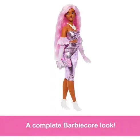 Mattel Barbie Deluxe Style baba fényes rózsaszín ruhában