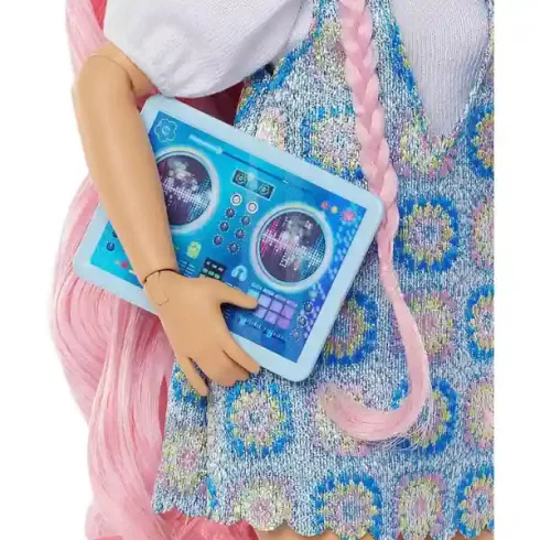 Mattel Barbie Dream Besties Daisy Jean hajlékony zenész divatbaba