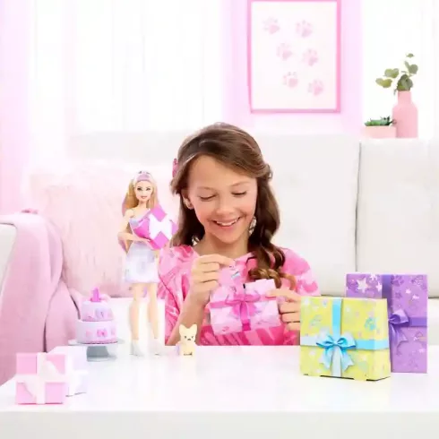 Mattel Barbie Party Unboxed meglepetés baba - Kisállat szülinapi sorozat francia bulldog kutyussal