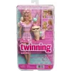Mattel Barbie rózsaszín kockás ruhában kiskutyával