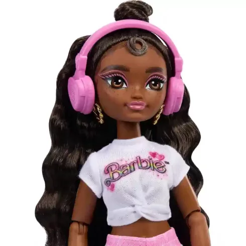 Mattel Barbie Dream Besties Brooklyn hajlékony görkoris divatbaba