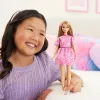 Mattel Barbie Style baba rózsaszín paisley mintás ruhában