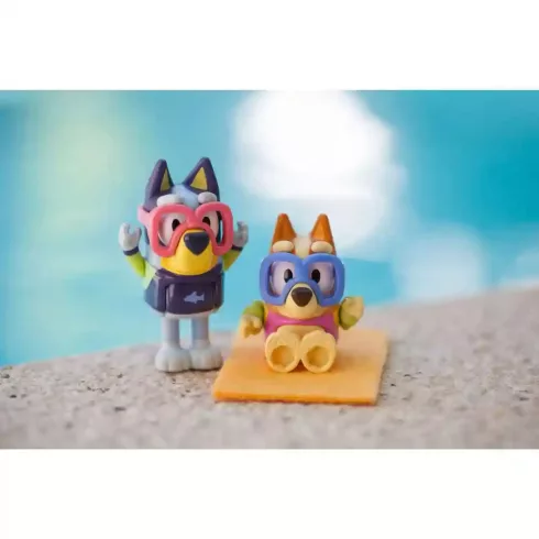 Bluey - Strandolás Bluey és Bingo figurákkal