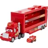 Mattel Disney Verdák: Mack autószállító kamion Villám McQueen kisautóval