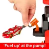 Mattel Disney Verdák: "Világító" versenypálya kisautókkal