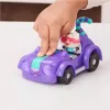Gabi babaháza: Carlita autó Pandi figurával, Gabby's Dollhouse