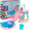 Gabi babaháza: Medencés parti Gabi és Szirénke figurákkal, Gabby's Dollhouse