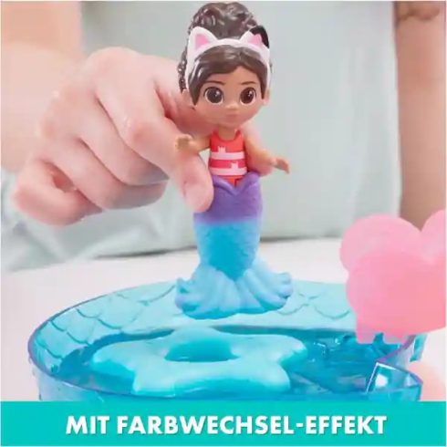 Gabi babaháza: Medencés parti Gabi és Szirénke figurákkal, Gabby's Dollhouse