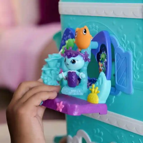 Gabi babaháza: A film - Szirénke akvárium erkélye, Gabby's Dollhouse: The Movie