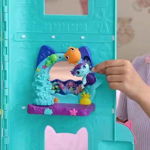 Gabi babaháza: A film - Szirénke akvárium erkélye, Gabby's Dollhouse: The Movie