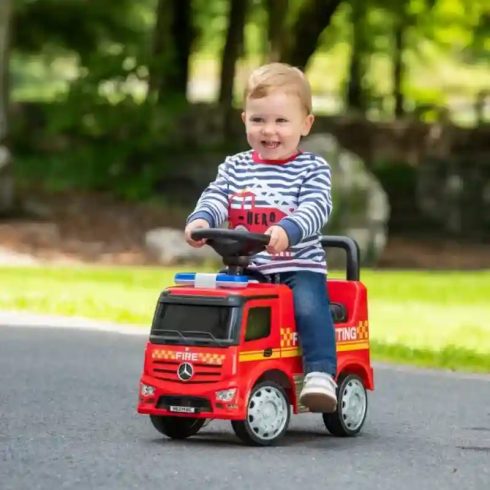 Mercedes-Benz Antos interaktív tűzoltóautó bébitaxi