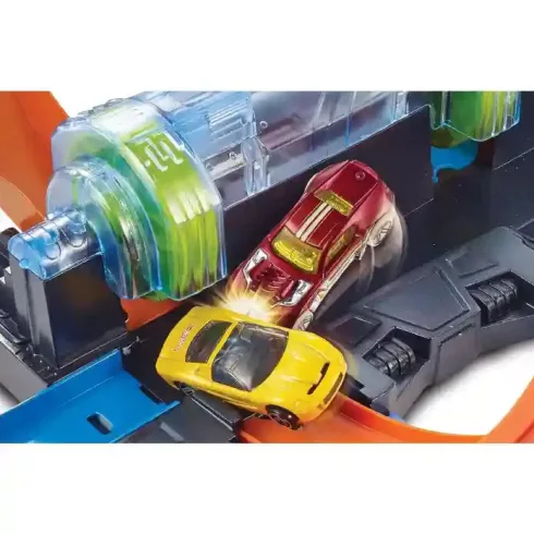 Mattel Hot Wheels dugóhúzó motorizált pályakészlet kisautóval