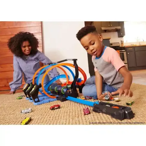 Mattel Hot Wheels dugóhúzó motorizált pályakészlet kisautóval