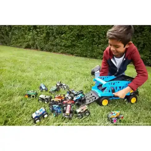 Mattel Hot Wheels Monster Trucks szállító kamion 3db autóval