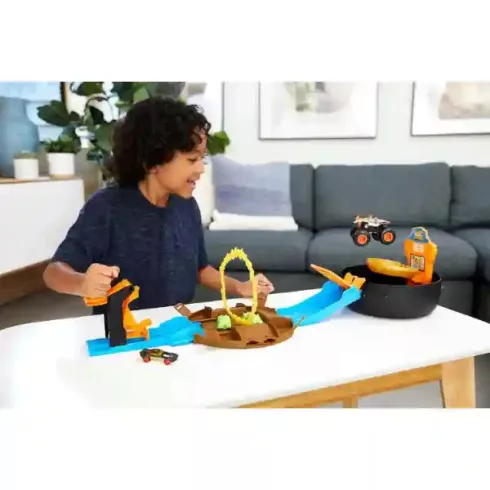 Mattel Hot Wheels Monster Trucks kaszkadőr kerék játékszett 6db autóval