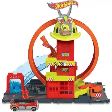   Mattel Hot Wheels tűzoltóság hurokkal és tűzoltóautóval játékkészlet (csomagolássérült)