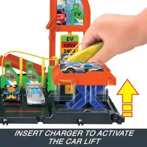 Mattel Hot Wheels Supercharge töltőállomás kisautóval