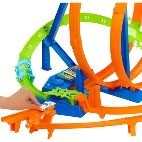 Mattel Hot Wheels szédületes ütközések motorizált pályaszett kisautóval