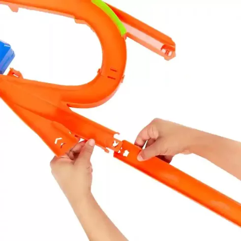 Mattel Hot Wheels ütközés a levegőben motorizált pályaszett kisautóval