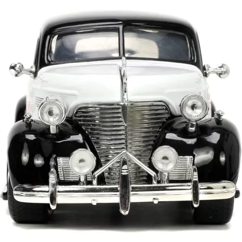 Jada Toys - Monopoly: 1939 Chevrolet Master Deluxe fém játékautó 20cm Mr. Monopoly figurával