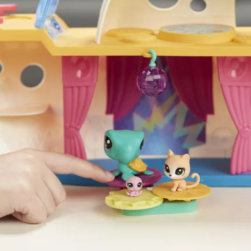 Hasbro Littlest Pet Shop LPS C1159 - Szétnyitható hajó figurákkal