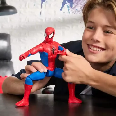Hasbro Marvel Spider-Man Titan Series - Pókember akciófigura