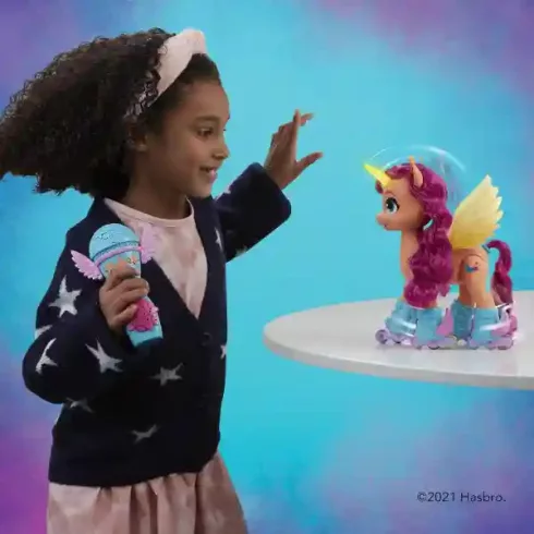 Hasbro Én kicsi pónim - Interaktív távirányítós RC görkoris Sunny Starscout póni, My Little Pony