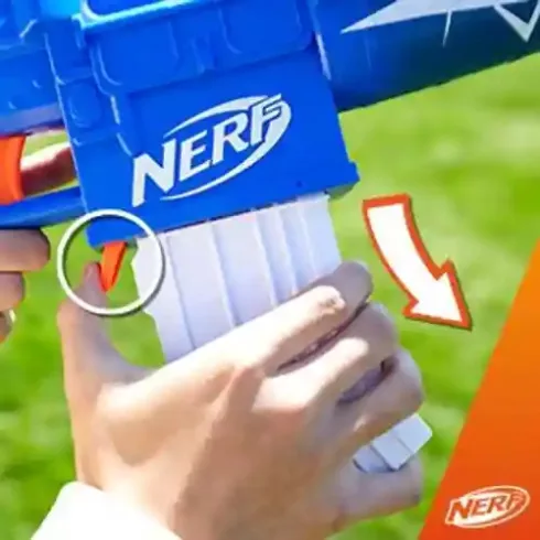 Hasbro Nerf Fortnite Blue Shock motorizált játék szivacslövő gépfegyver 10db lövedékkel