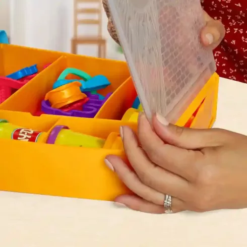 Hasbro Play-Doh képzeletbeli állatok gyurmakészlet tárolódobozban