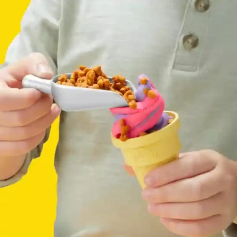 Hasbro Play-Doh szivárványos fagyikészítő gyurmakészlet