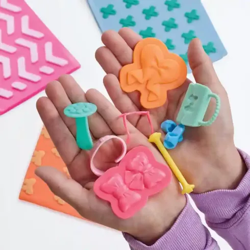Hasbro Play-Doh Barbie divattervező kiegészítő gyurmakészlet - Gyöngyök és masnik