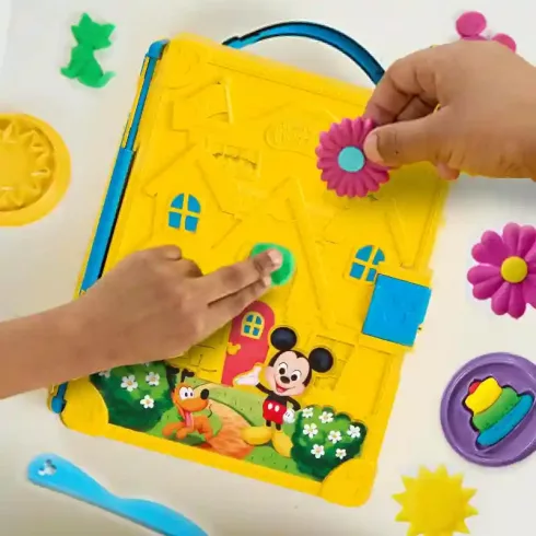 Hasbro Play-Doh Disney Minnie és MIckey "képeskönyv" gyurmakészlet