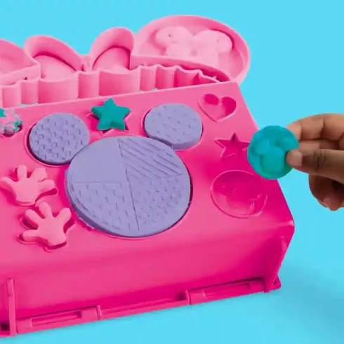 Hasbro Play-Doh Disney Minnie egér hordozható kreatív gyurmakészlet