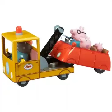   Hasbro Peppa Pig - Kutyanagyapó interaktív autómentője Peppa piros családi autóval