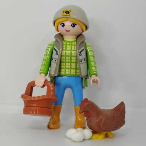 Playmobil 70639 Farmer tyúkkal zsákbamacska figura 23. sorozat (lányoknak)