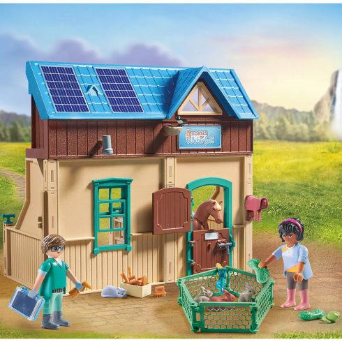 Playmobil 71352 Horses of Waterfall - Állatorvosi rendelő lóterapeutával