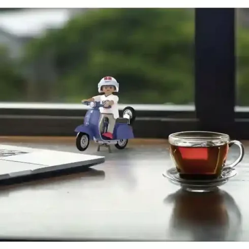 Playmobil 71622 1969 Vespa 150 Sprint Veloce robogó, kék