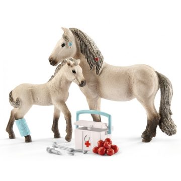   Schleich 42430 Izlandi póni kanca és csikója elsősegély készlettel