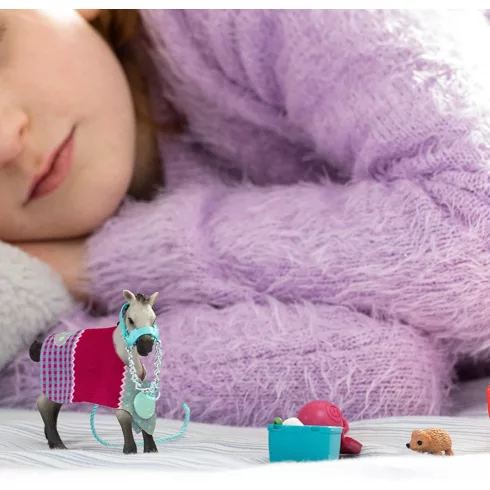 Schleich 42534 Játék a Quarter horse csikóval