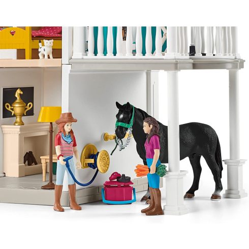 Schleich 42551 Lakóház istállóval és lovakkal (csomagolássérült)