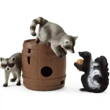Schleich 42596 Mosómedvék és borz játéka a dióval