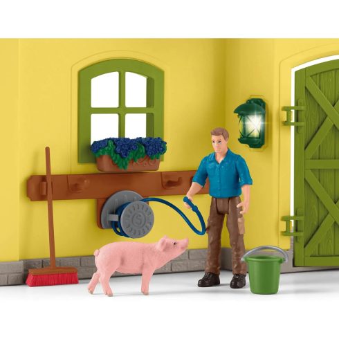 Schleich 42605 Farm istállóval és állatokkal