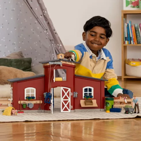 Schleich 42606 Farm istállóval és állatokkal