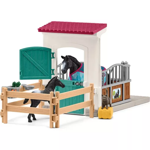 Schleich 42611 Istálló Appaloosa kancával és csikóval