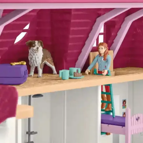 Schleich 42706 Hannah családi háza lovardával és lovakkal
